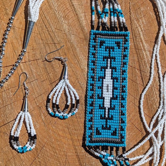 Navajo Handmade Beaded Necklace Earrings Set Historical Rug Design *** - Picture 6 of 9